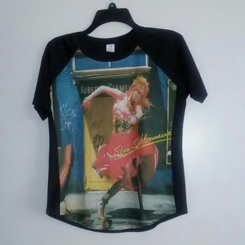 Cyndi Lauper shirt 🌹🎀NWOT last chance